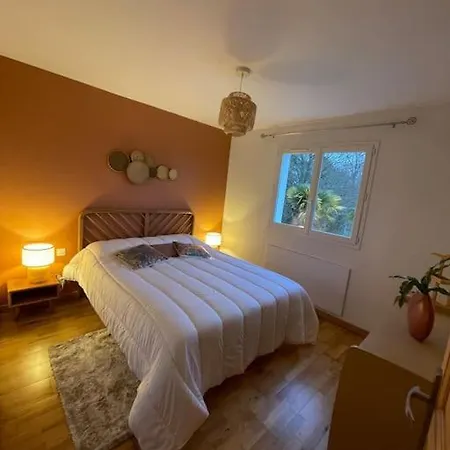 Maison Avec Piscine A La Campagne Saint-Gery (Dordogne)